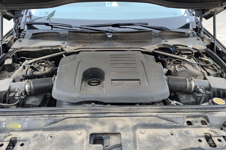 Used Land Rover Discovery 2024 360 PS S Engine Bay