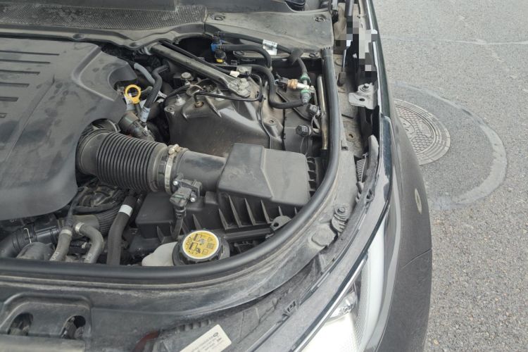 Used Land Rover Discovery 2024 360 PS S Engine Bay Left