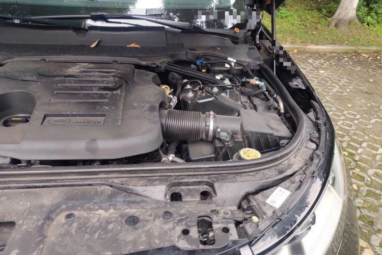 Used Land Rover Discovery 2024 360 PS Dynamic SE Engine Bay Left
