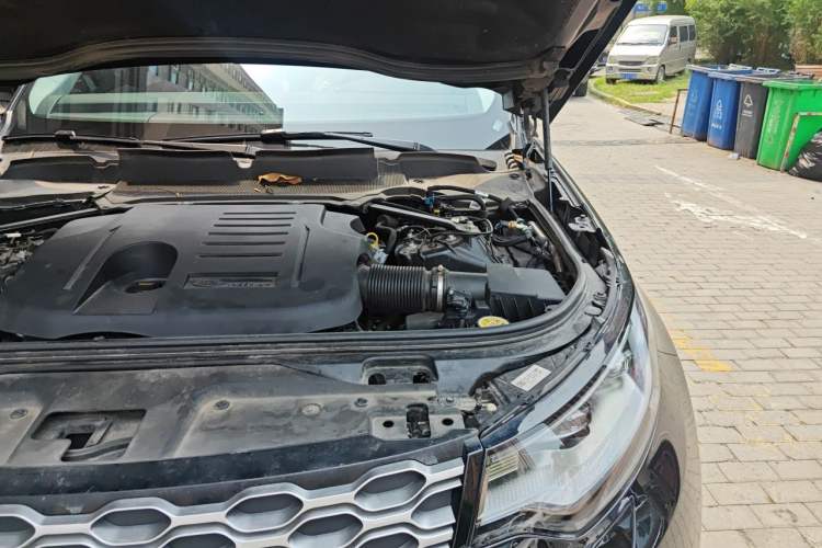 Used Land Rover Discovery 2024 360 PS S Engine Bay Left