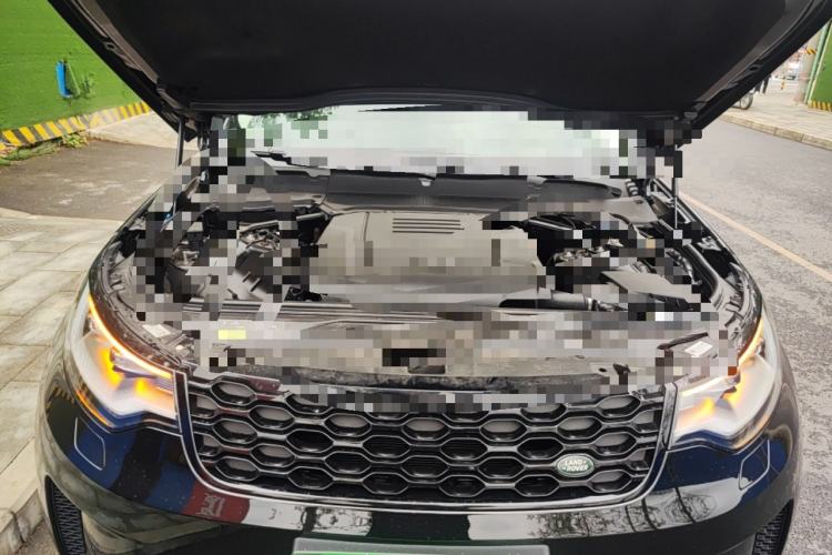 Used Land Rover Discovery 2024 300PS S Engine Bay