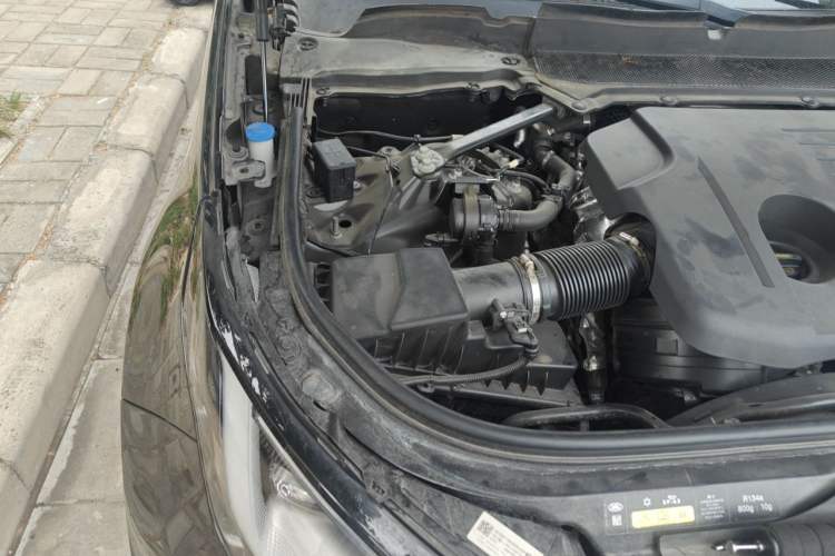 Used Land Rover Discovery 2024 360 PS S Engine Bay Right