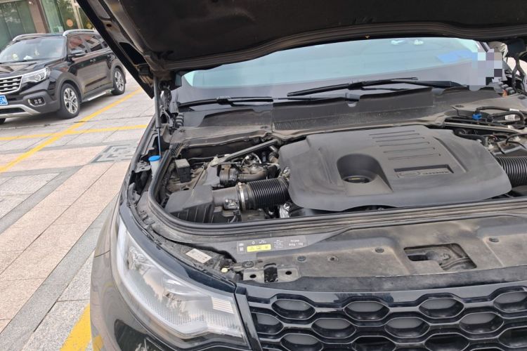 Used Land Rover Discovery 2024 360 PS Dynamic SE Engine Bay Right