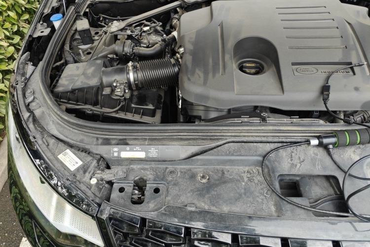 Used Land Rover Discovery 2024 360 PS S Engine Bay Right