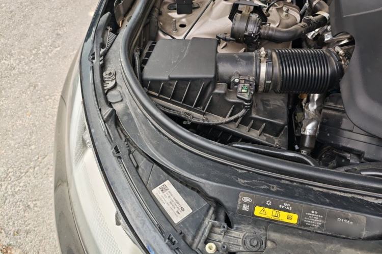Used Land Rover Discovery 2024 360 PS S Engine Bay Right
