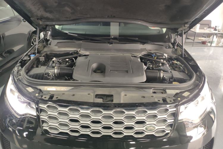 Used Land Rover Discovery 2024 360 PS S Engine Bay