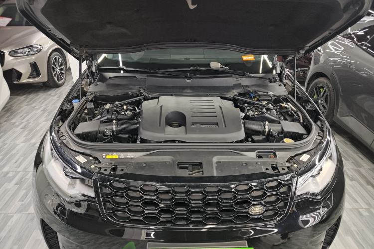 Used Land Rover Discovery 2024 360 PS S Engine Bay