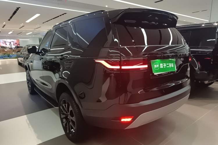 Used Land Rover Discovery 2024 360 PS S Exterior 2