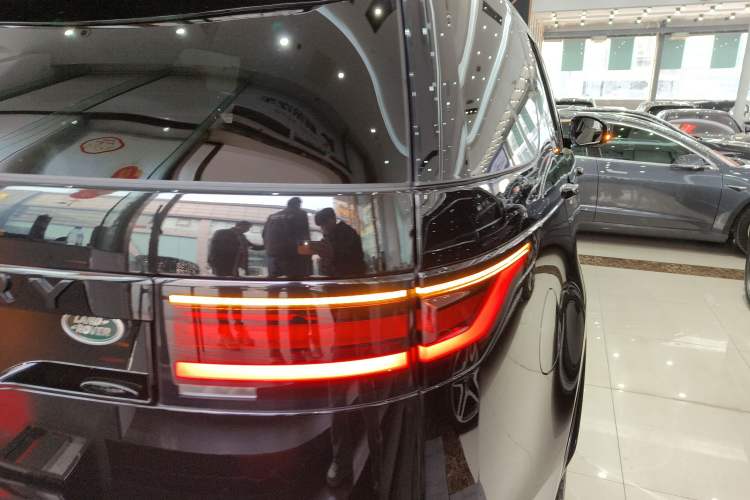Used Land Rover Discovery 2024 360 PS S Exterior 6