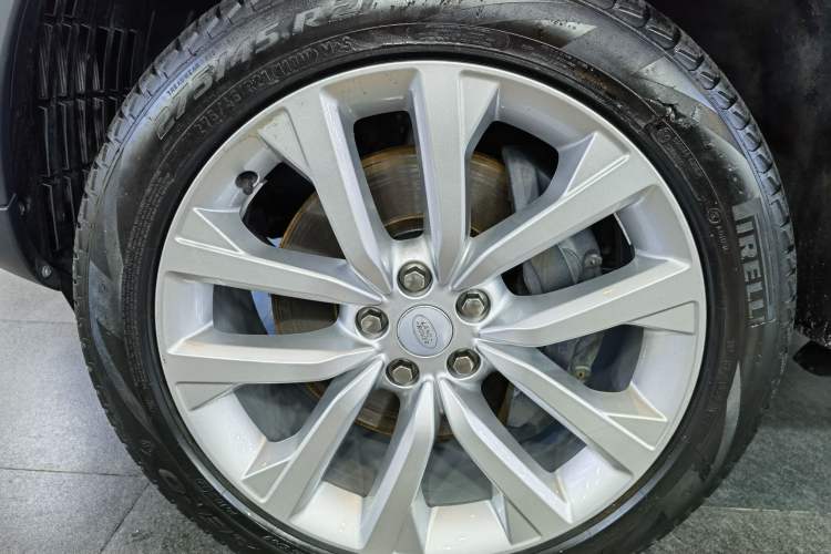 Used Land Rover Discovery 2024 360 PS S Exterior 7