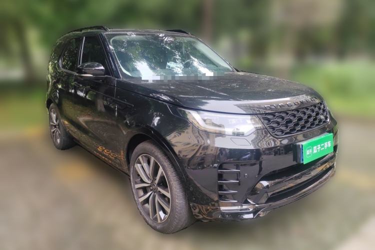 Used Land Rover Discovery 2024 360 PS Dynamic SE Front Right 45 Deg