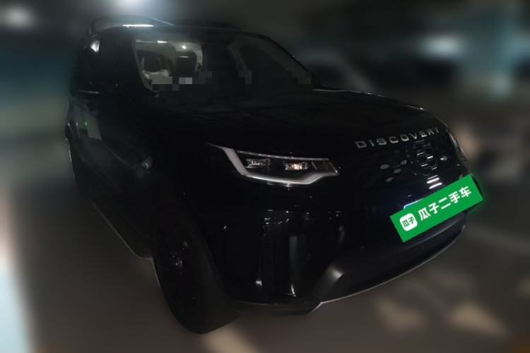 Used Land Rover Discovery 2024 300PS S Front Right 45 Deg