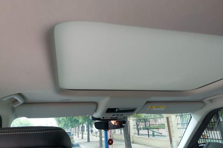 Used Land Rover Discovery 2024 360 PS Dynamic SE Headliner