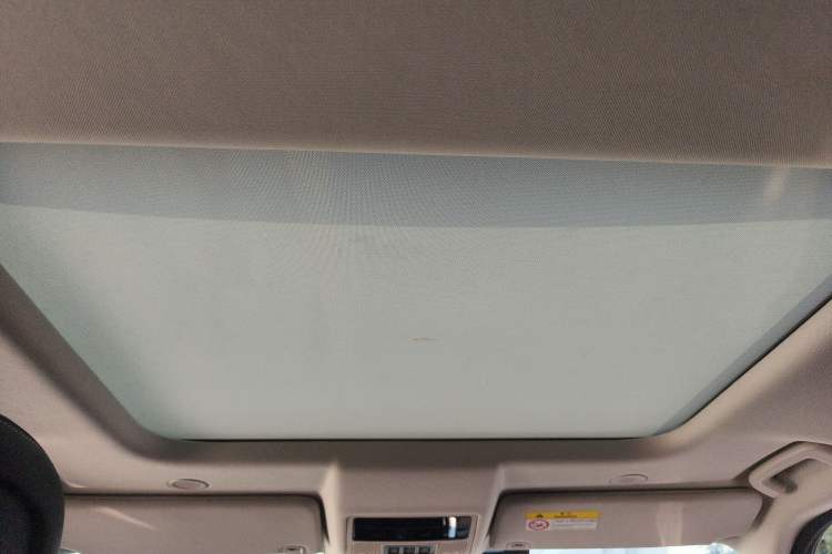 Used Land Rover Discovery 2024 360 PS Dynamic SE Headliner