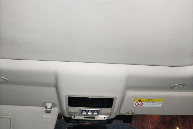 Used Land Rover Discovery 2024 360 PS S Headliner