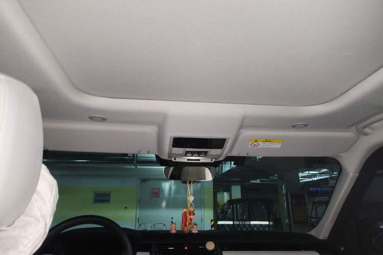 Used Land Rover Discovery 2024 360 PS S Headliner