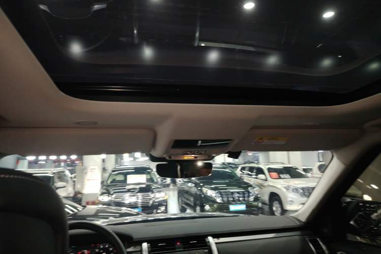 Used Land Rover Discovery 2024 360 PS Dynamic SE Headliner