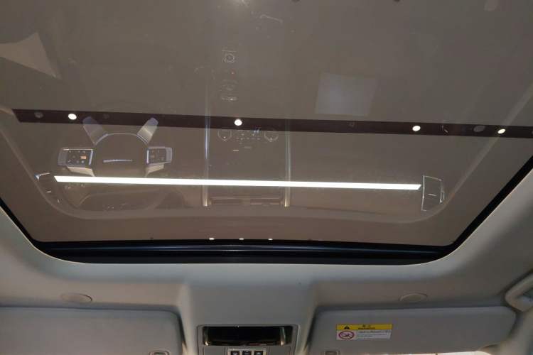 Used Land Rover Discovery 2024 360 PS S Headliner