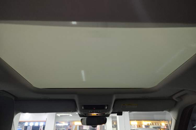 Used Land Rover Discovery 2024 360 PS S Headliner