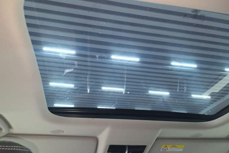 Used Land Rover Discovery 2024 360 PS S Headliner