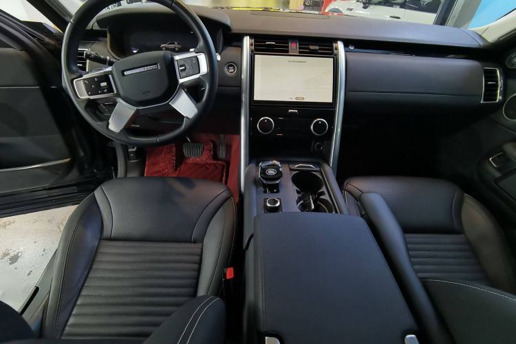 Used Land Rover Discovery 2024 360 PS S Interior 2