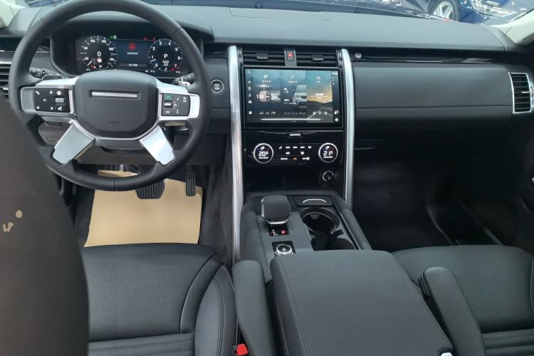 Used Land Rover Discovery 2024 360 PS S Interior 2