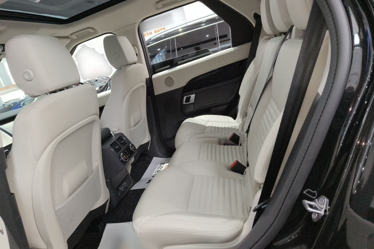 Used Land Rover Discovery 2024 360 PS S Interior 4