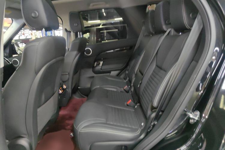 Used Land Rover Discovery 2024 360 PS S Interior 4