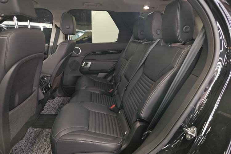 Used Land Rover Discovery 2024 360 PS S Interior 4