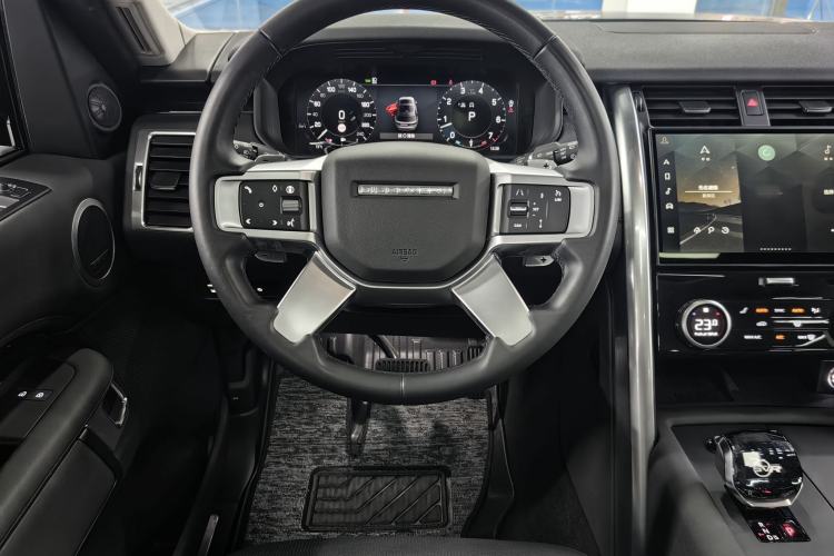 Used Land Rover Discovery 2024 360 PS S Interior 6