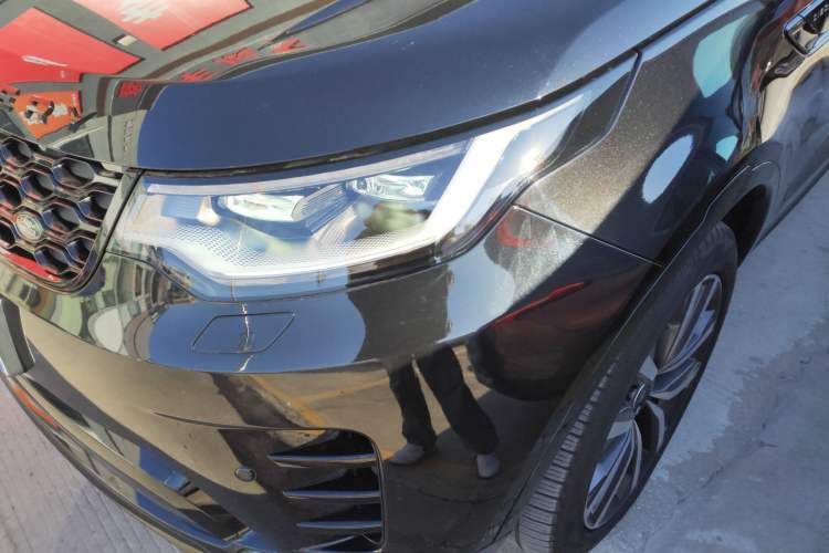Used Land Rover Discovery 2024 360 PS Dynamic SE Left Front Headlight