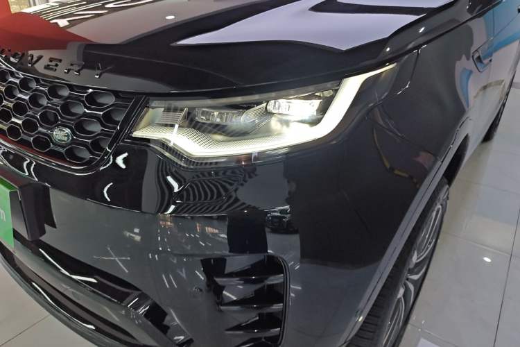 Used Land Rover Discovery 2024 360 PS Dynamic SE Left Front Headlight
