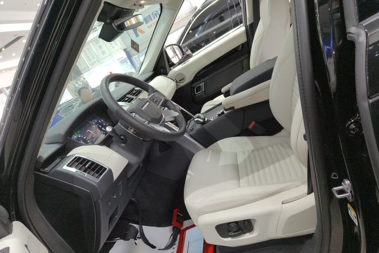 Used Land Rover Discovery 2024 360 PS S Left Front Seat