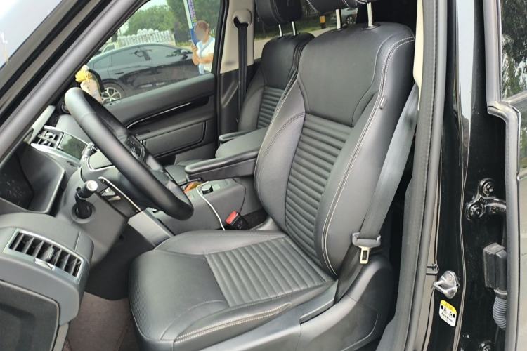 Used Land Rover Discovery 2024 360 PS S Left Front Seat