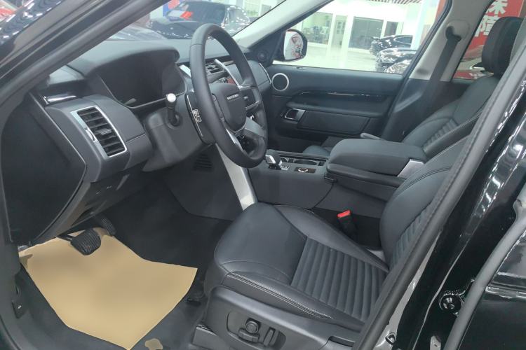 Used Land Rover Discovery 2024 360 PS S Left Front Seat