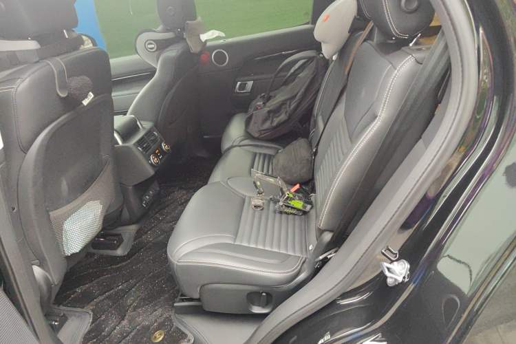 Used Land Rover Discovery 2024 300PS S Left Rear Seat
