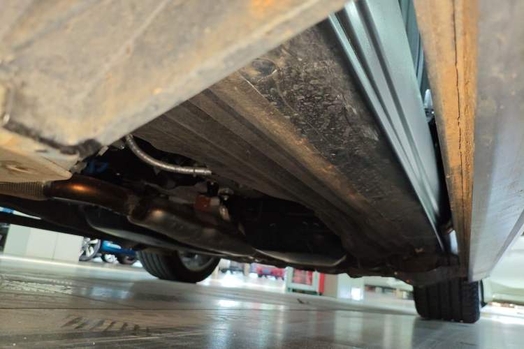 Used Land Rover Discovery 2024 360 PS S Left Side Sill