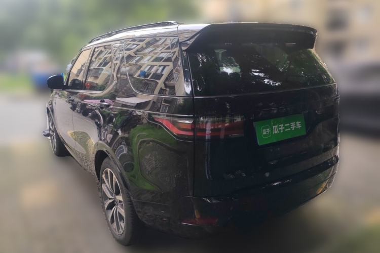 Used Land Rover Discovery 2024 360 PS Dynamic SE Rear Left 45 Deg