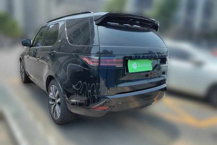 Used Land Rover Discovery 2024 360 PS Dynamic SE Rear Left 45 Deg
