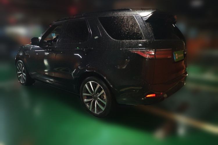 Used Land Rover Discovery 2024 360 PS Dynamic SE Rear Left 45 Deg