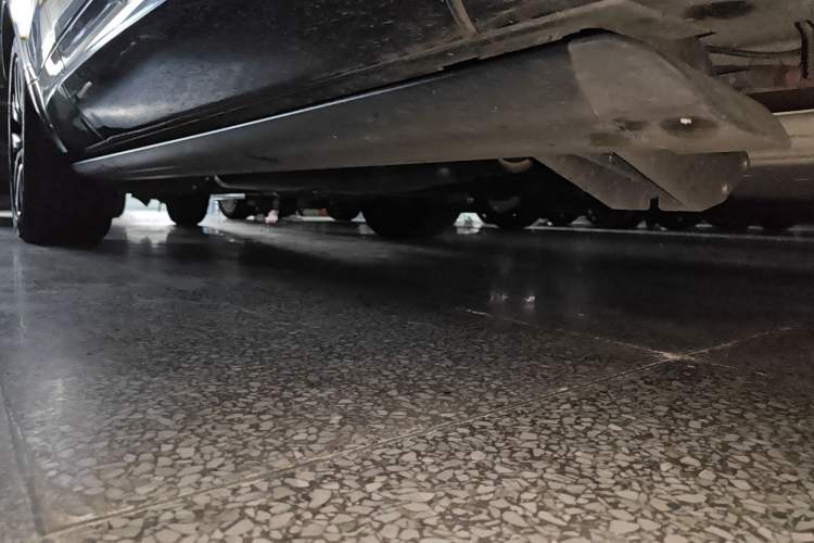 Used Land Rover Discovery 2024 360 PS Dynamic SE Right Side Sill