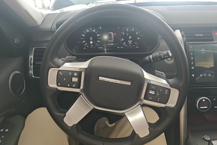 Used Land Rover Discovery 2024 360 PS Dynamic SE Steering Wheel