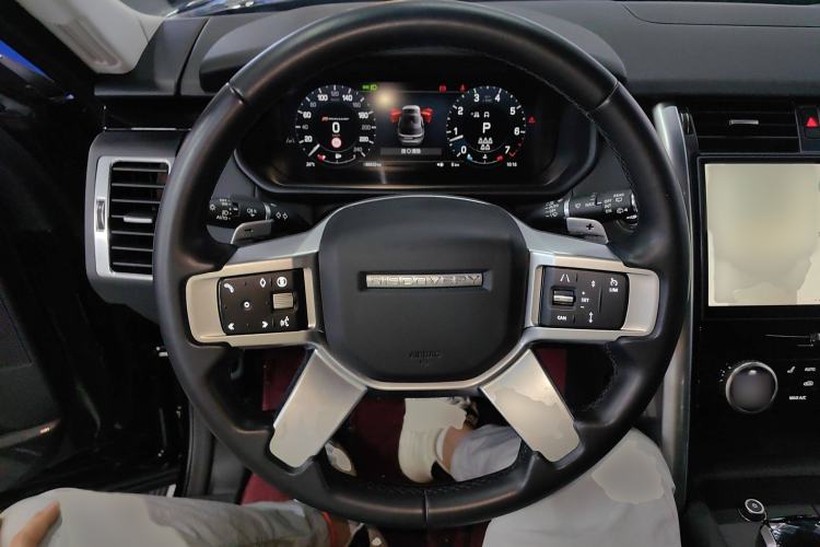 Used Land Rover Discovery 2024 360 PS S Steering Wheel