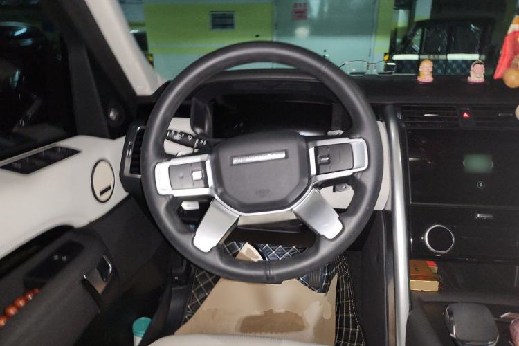 Used Land Rover Discovery 2024 360 PS S Steering Wheel