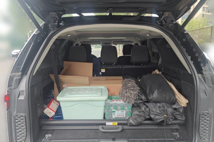 Used Land Rover Discovery 2024 360 PS S Trunk