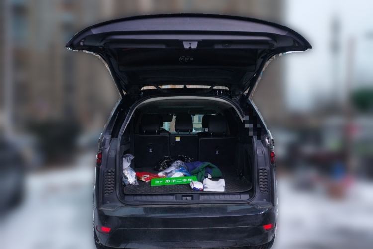 Used Land Rover Discovery 2024 360 PS S Trunk