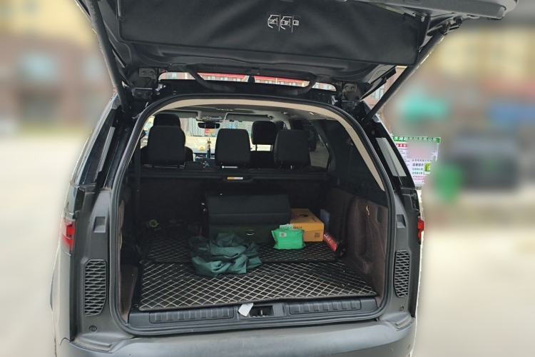 Used Land Rover Discovery 2024 360 PS S Trunk