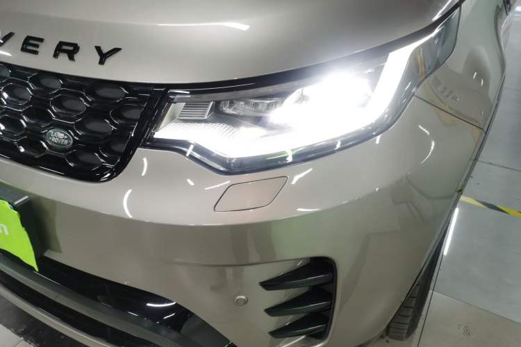 Used Land Rover Discovery 2024 360 PS Dynamic SE Left Front Headlight