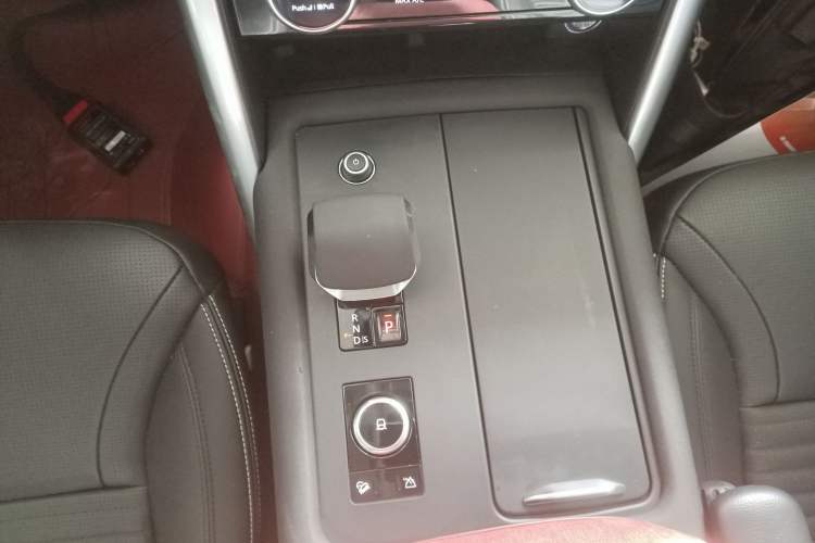 Used Land Rover Discovery 2024 360 PS S Gear Lever