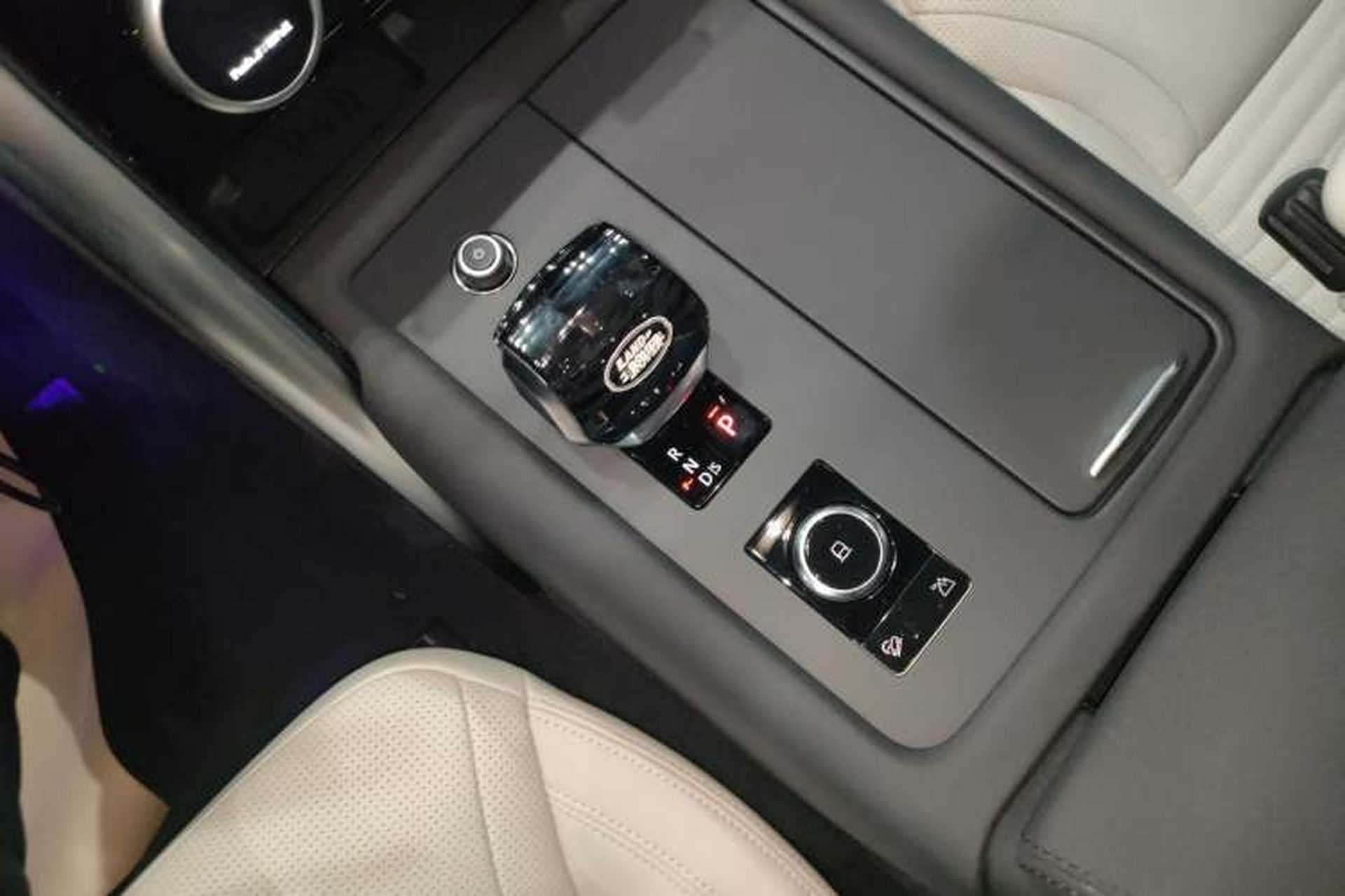 Used Land Rover Discovery 2024 360 PS S Gear Lever
